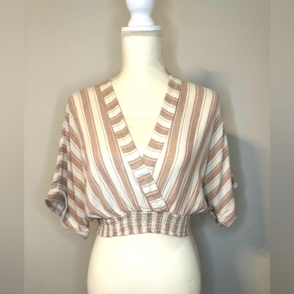 Urban Outfitters Med Cropped Linen Blend V-Neck